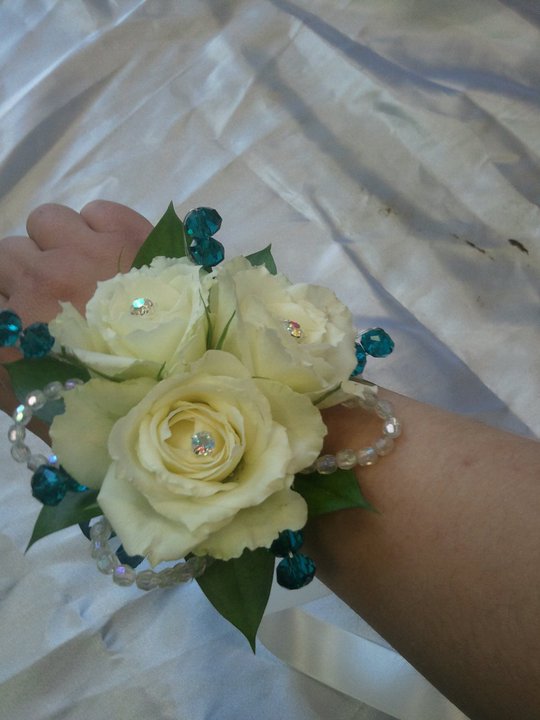 Eileen Jenkins ivory rose/teal beads wrist corsage